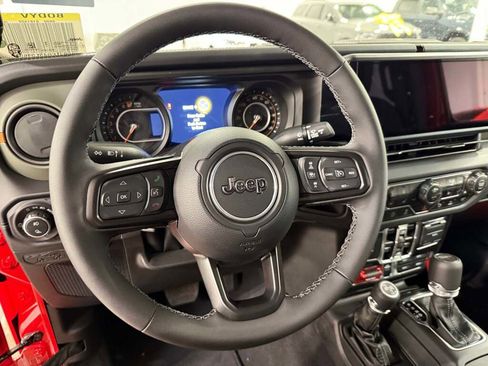 New 2025 Jeep Gladiator Mojave image 23