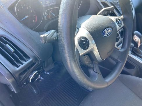 Used 2014 Ford Focus SE image 17