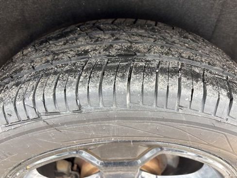 Used 2018 Jeep Grand Cherokee Laredo image 11