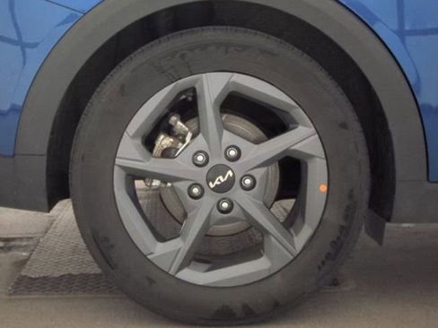 Used 2025 Kia K4 FWD image 12