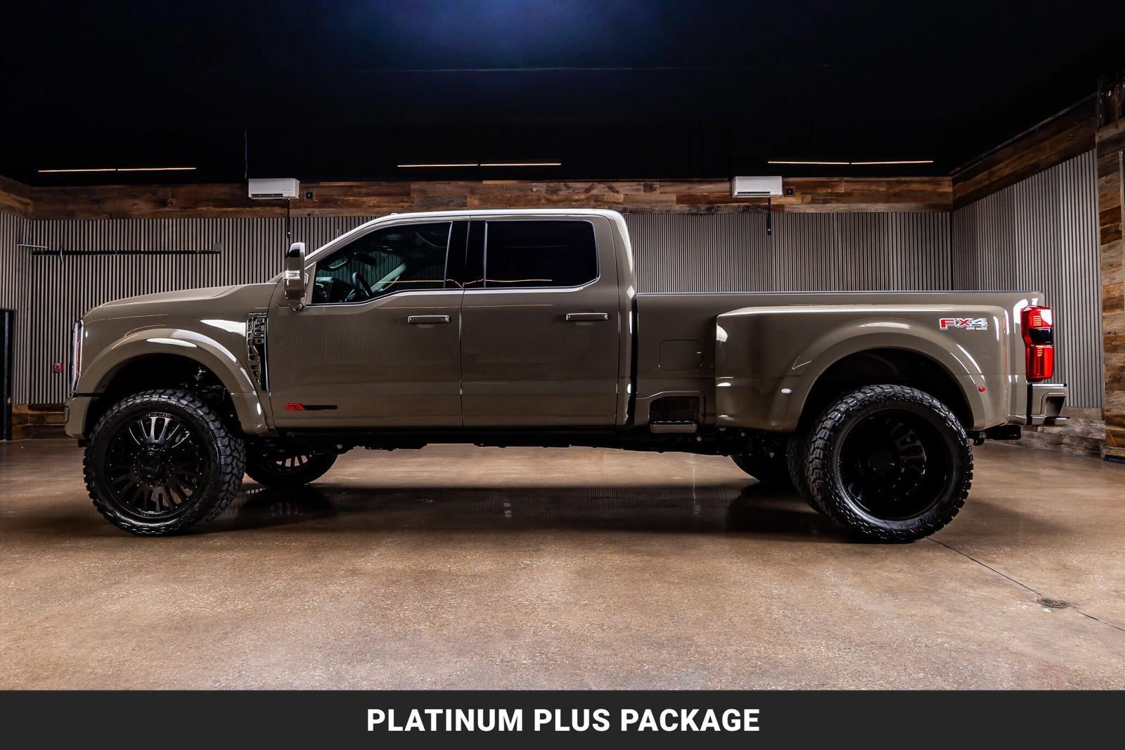 Used 2026 Ford F450 Platinum w/ Platinum Plus Package AWD/4WD image 5