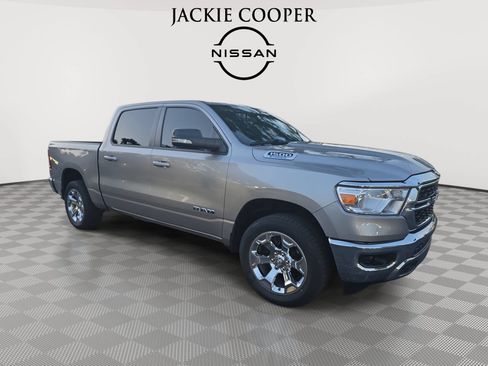 Used 2022 RAM 1500 Big Horn AWD/4WD image 3