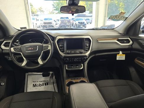 Certified 2023 GMC Acadia SLE w/ Driver Convenience Package image 11