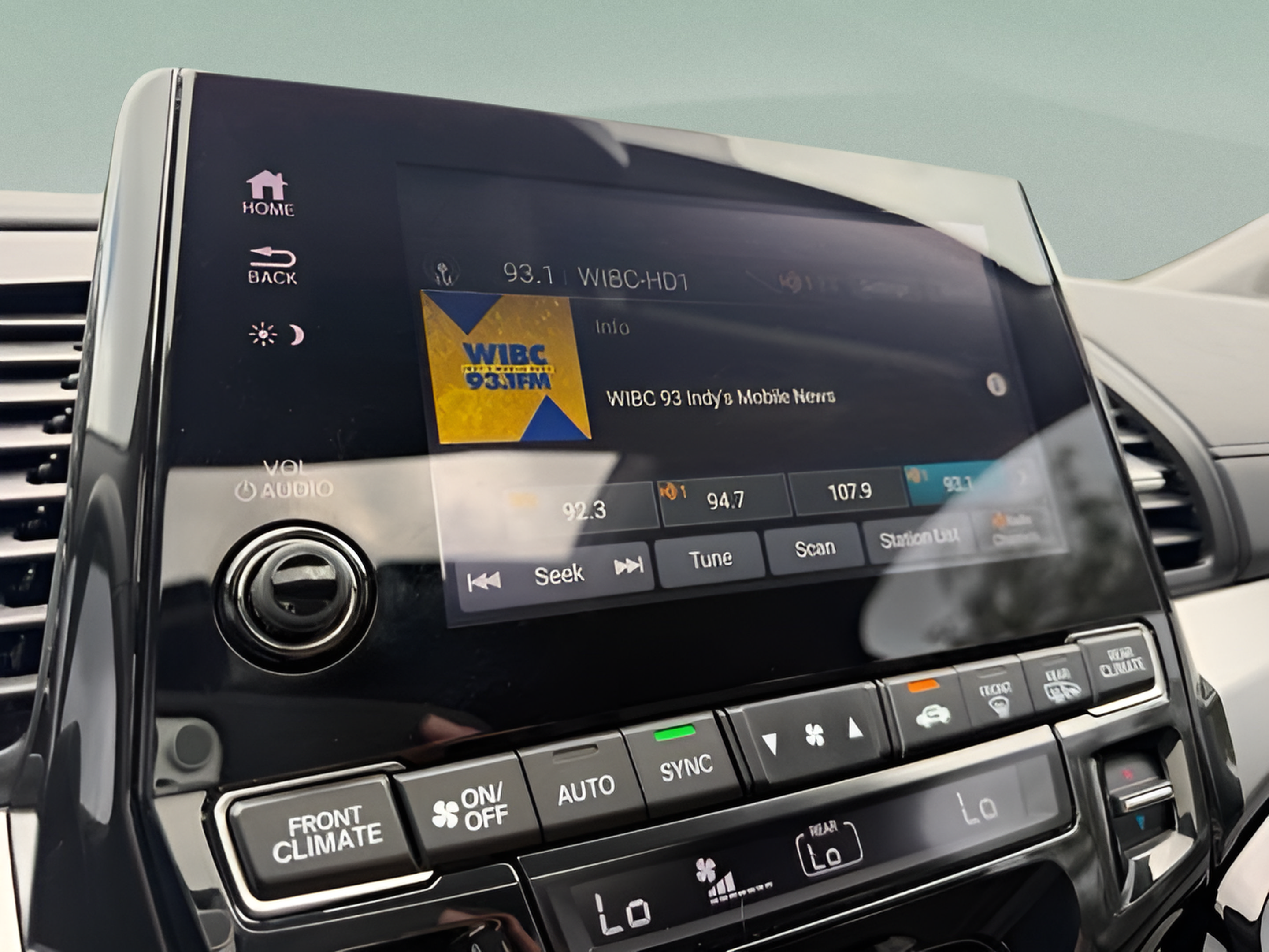Certified 2024 Honda Odyssey Touring image 16