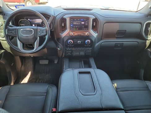 Used 2020 GMC Sierra 2500 Denali w/ Denali Ultimate Package image 9