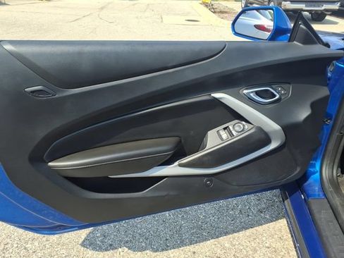 Used 2018 Chevrolet Camaro LT RWD image 11