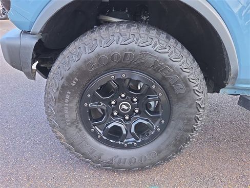 Used 2023 Ford Bronco Wildtrak image 9