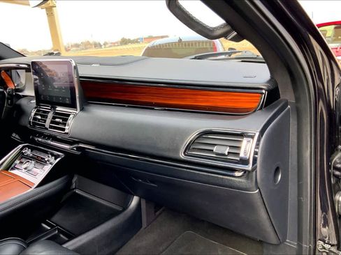 Used 2019 Lincoln Navigator Reserve w/ Cargo Package image 19