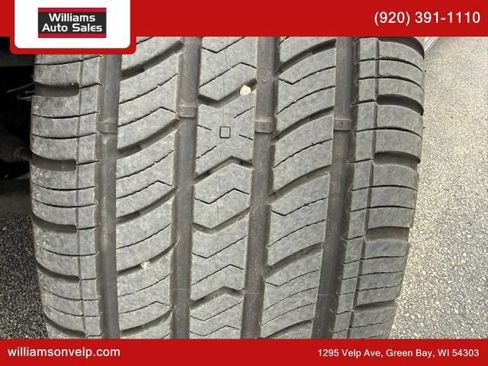 Used 2020 Cadillac Escalade ESV Luxury w/ Escalade Sport Edition AWD/4WD image 30
