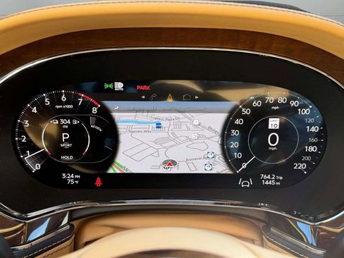 Used 2025 Bentley Flying Spur Plug-In Hybrid AWD/4WD image 42
