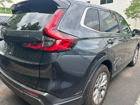 Used 2024 Honda CR-V EX image 3
