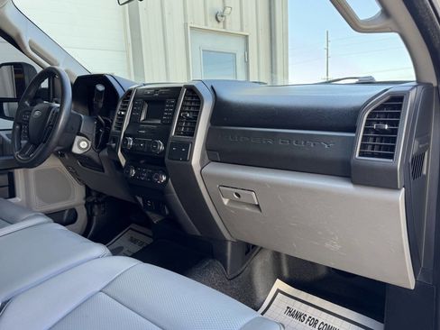 Used 2019 Ford F250 XL w/ Power Equipment Group RWD image 10