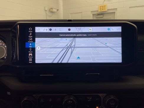 New 2025 Jeep Gladiator Mojave image 14