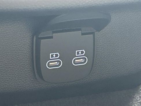 New 2026 Genesis GV70 2.5T Advanced AWD/4WD image 23