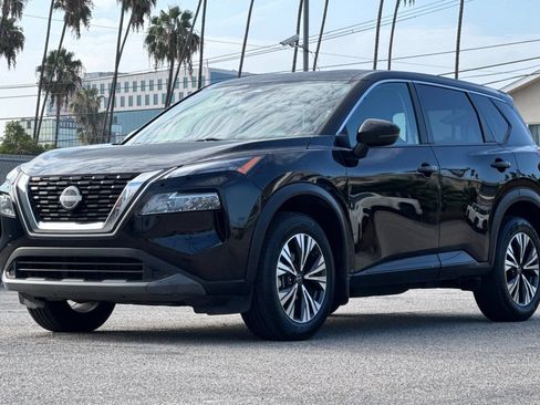Used 2023 Nissan Rogue SV FWD image 8