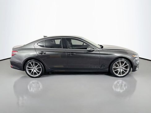 Used 2022 Genesis G70 3.3T RWD image 4