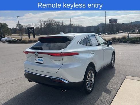 Used 2024 Toyota Venza Limited image 5