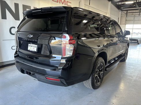 Used 2023 Chevrolet Suburban Z71 w/ Luxury Package image 31