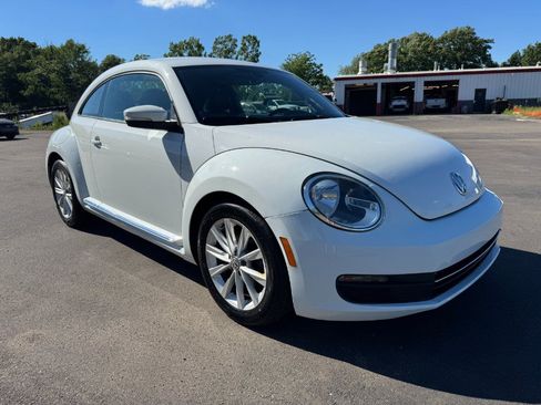 Used 2017 Volkswagen Beetle 1.8T SE FWD image 7
