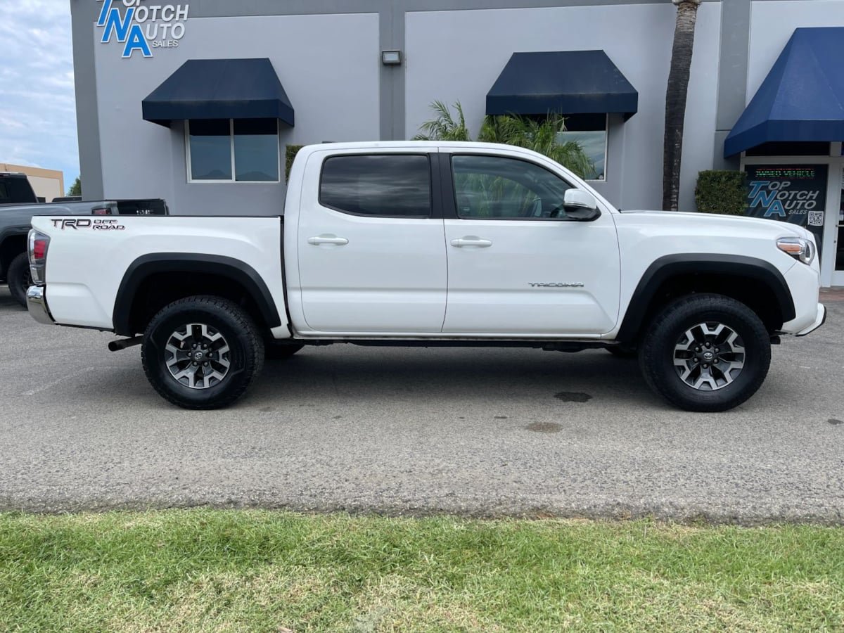 Used 2022 Toyota Tacoma TRD Off-Road RWD image 4