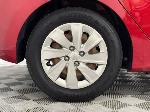 Used 2018 Kia Rio S FWD image 33