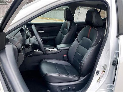 Certified 2023 Nissan Sentra SR w/ SR Premium Package image 8