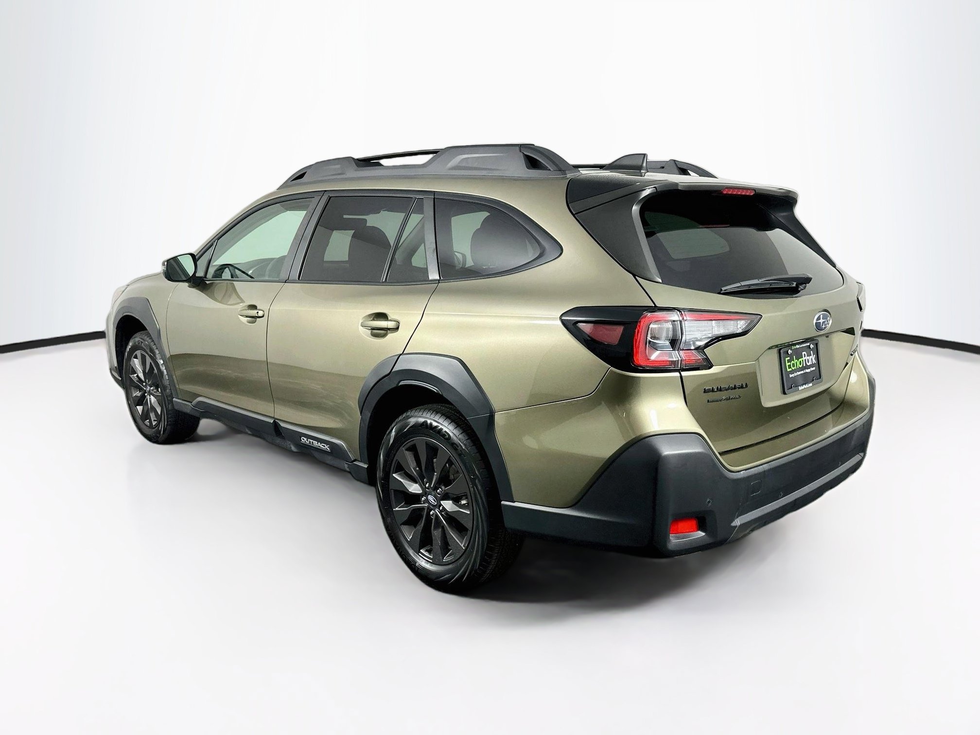 Used 2025 Subaru Outback Onyx Edition AWD/4WD image 5