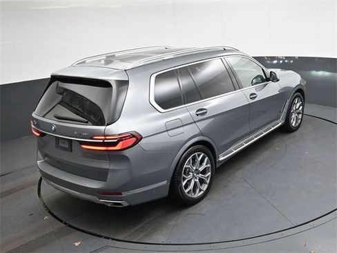 Used 2024 BMW X7 xDrive40i image 17