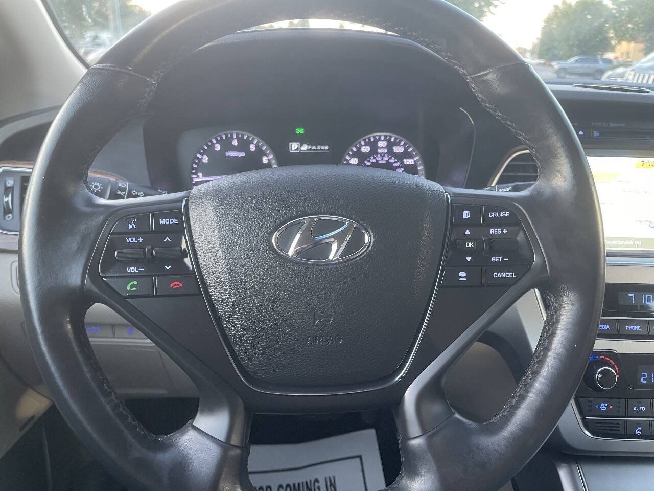 Used 2015 Hyundai Sonata Limited w/ Option Group 06 FWD image 15