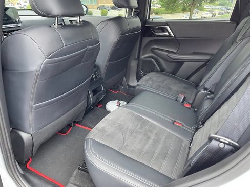 Used 2024 Mitsubishi Outlander Ralliart AWD/4WD image 6