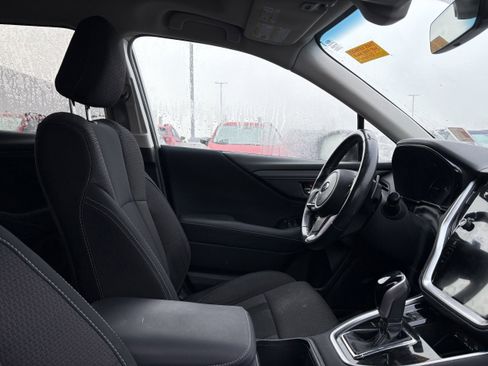 Used 2021 Subaru Outback Premium image 10