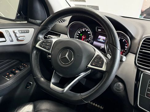 Used 2019 Mercedes-Benz GLE 400 4MATIC image 7