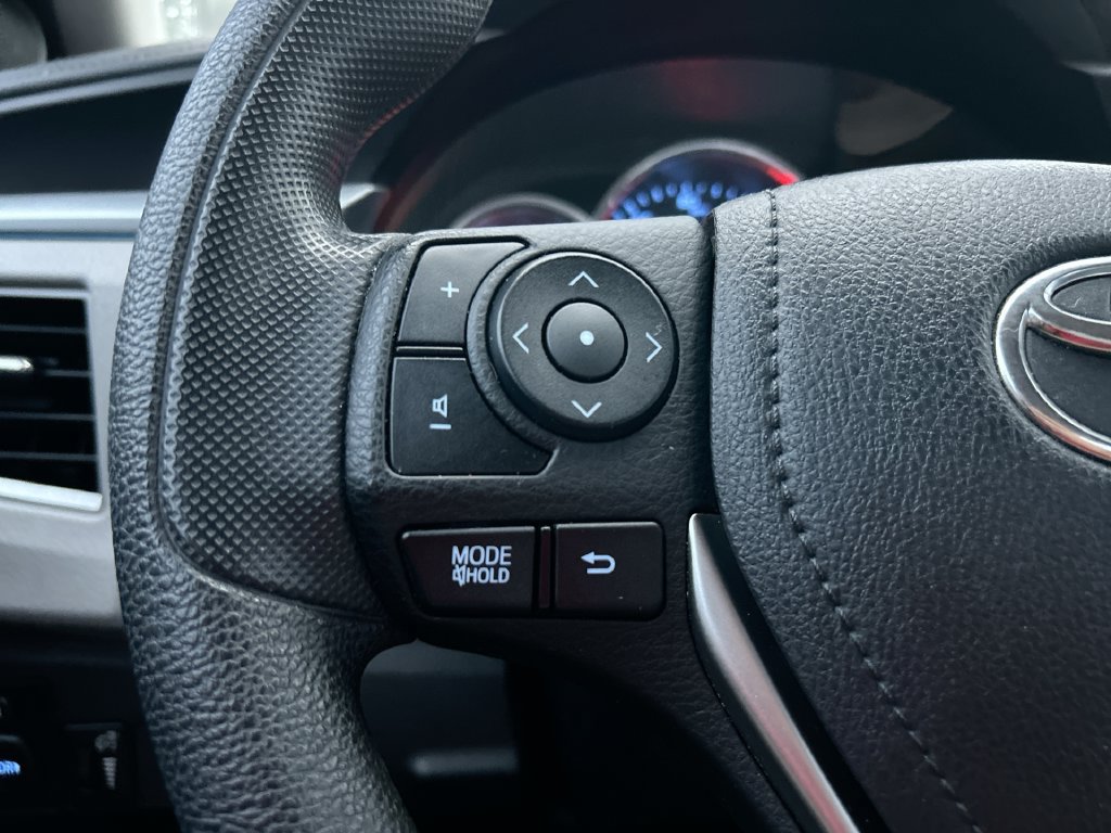 Used 2014 Toyota Corolla LE FWD image 15