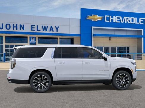 New 2026 Chevrolet Suburban High Country image 5