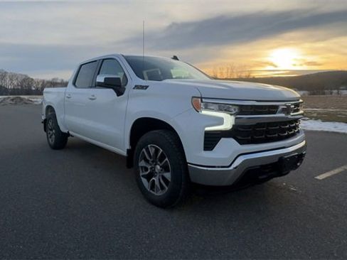 New 2026 Chevrolet Silverado 1500 LT w/ Z71 Off-Road Package image 2