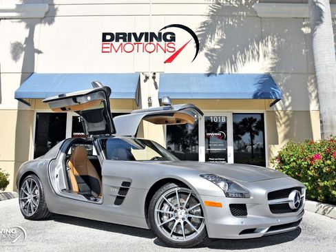 Used 2011 Mercedes-Benz SLS AMG Coupe image 1