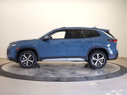 New 2026 Volkswagen Tiguan SE AWD/4WD image 6