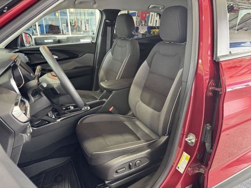 Used 2021 Chevrolet TrailBlazer LT w/ Driver Confidence Package FWD image 24