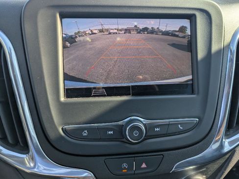 Used 2023 Chevrolet Equinox LT AWD/4WD image 16