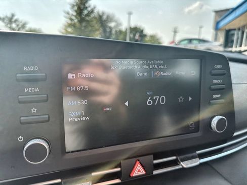 Used 2023 Hyundai Elantra Blue FWD image 21