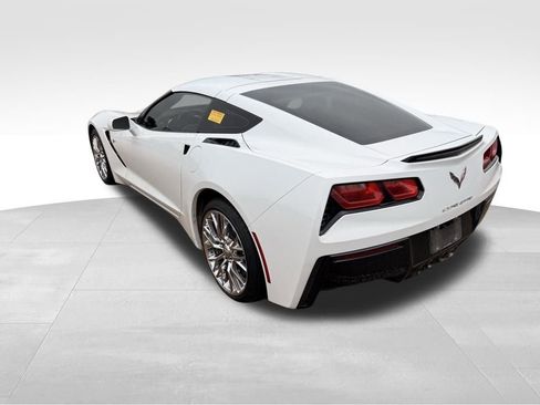 Used 2017 Chevrolet Corvette Stingray Coupe w/ 1LT RWD image 4