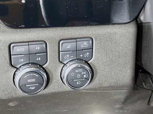 Certified 2024 GMC Sierra 1500 Elevation w/ Elevation Premium Package AWD/4WD image 9