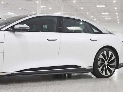 Used 2022 Lucid Air Grand Touring image 4