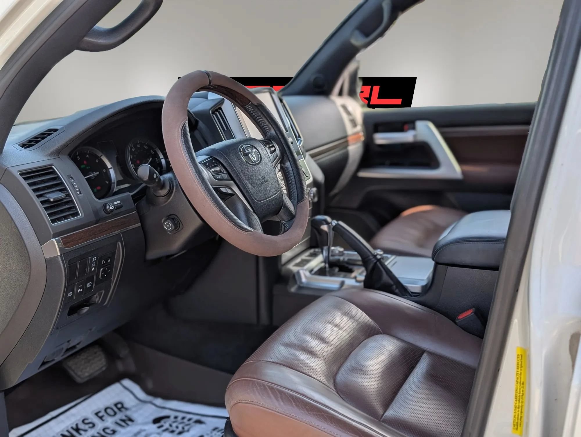 Used 2018 Toyota Land Cruiser AWD/4WD image 10