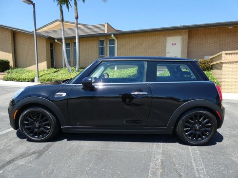 Used 2018 MINI Cooper 2-Door Hardtop FWD image 14