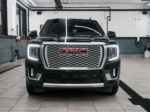 Used 2023 GMC Yukon XL Denali image 2