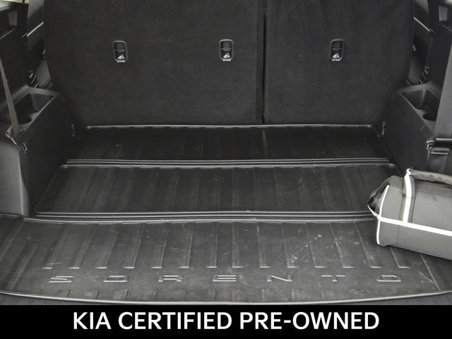 Certified 2026 Kia Sorento LX FWD image 9