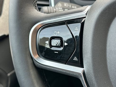 Certified 2025 Volvo XC90 T8 Ultra w/ Protection Package Premier image 28