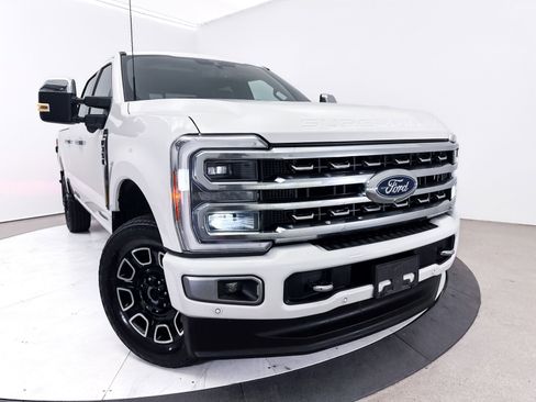 Used 2024 Ford F350 Platinum AWD/4WD image 9