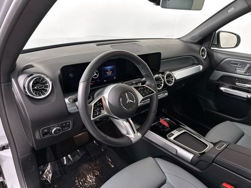 Used 2026 Mercedes-Benz GLB 250 image 9